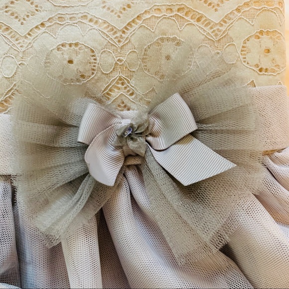 Lovely girls party dress - Picture 3 of 10